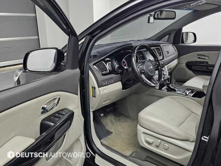 Kia Carnival — photo 11