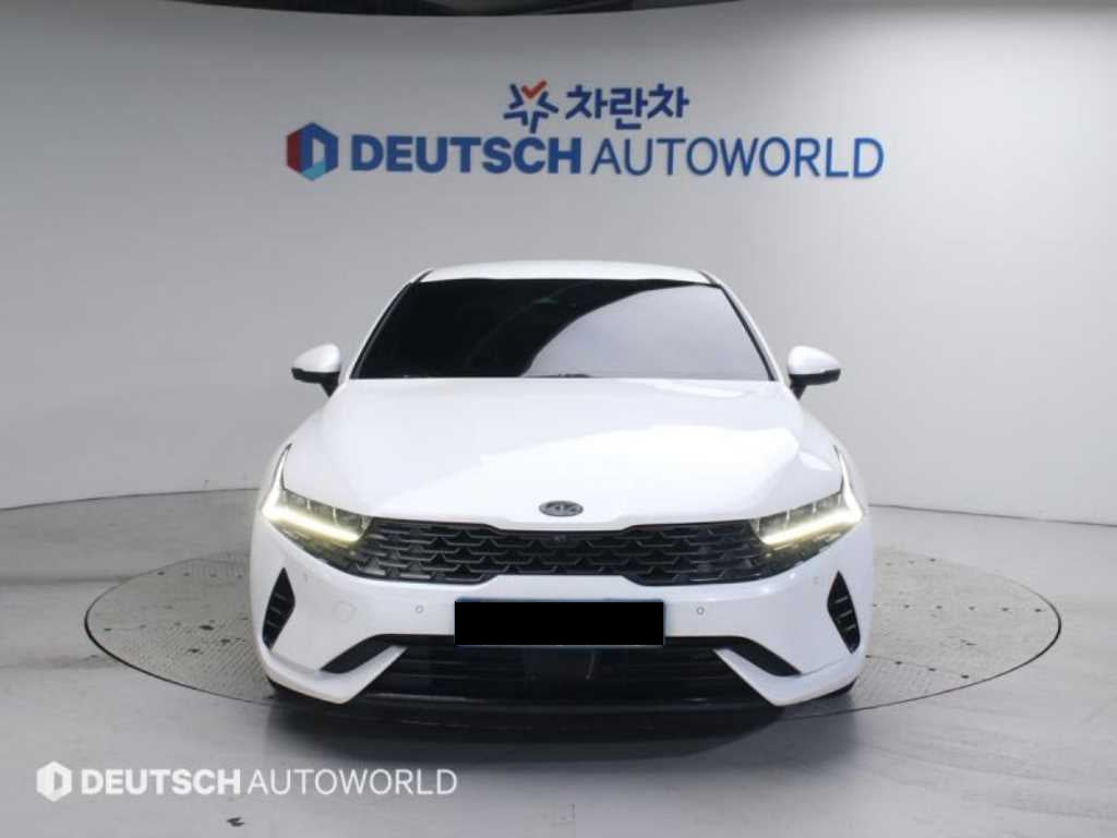 Kia K5 — photo 03
