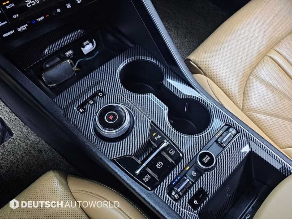 Kia K5 — photo 09