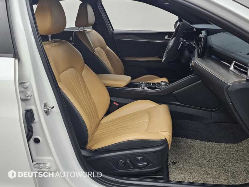 Kia K5 — photo 10