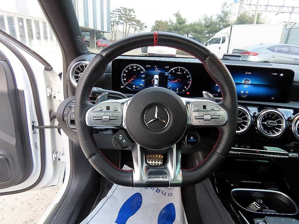 Mercedes-Benz A-Class — photo 08