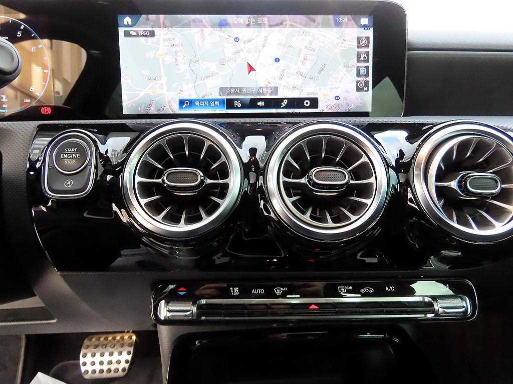 Mercedes-Benz A-Class — photo 13