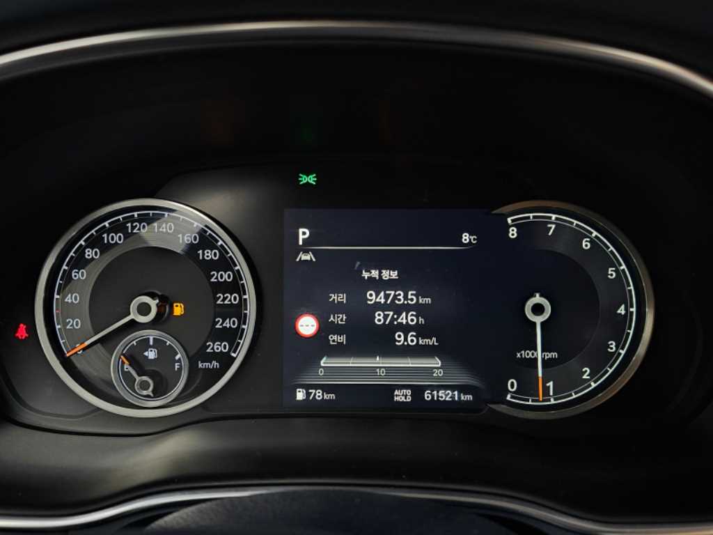 Genesis GV80 — photo 08