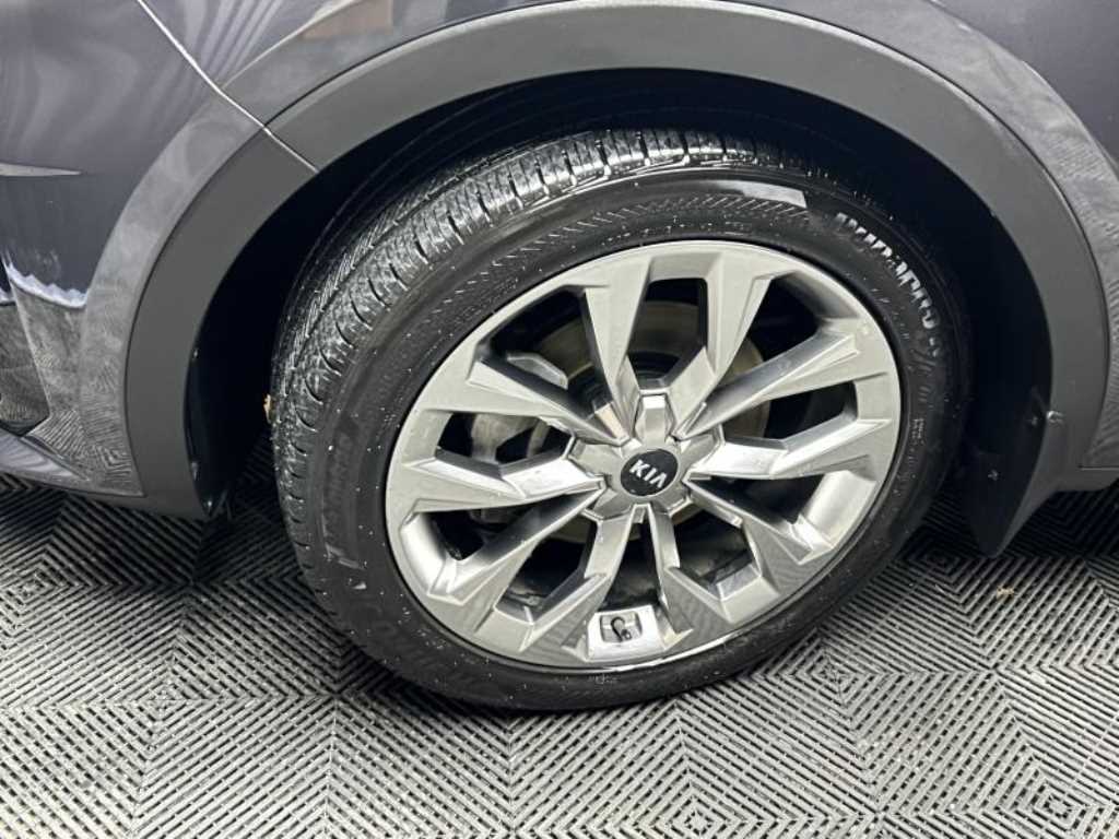 Kia Sorento — photo 19
