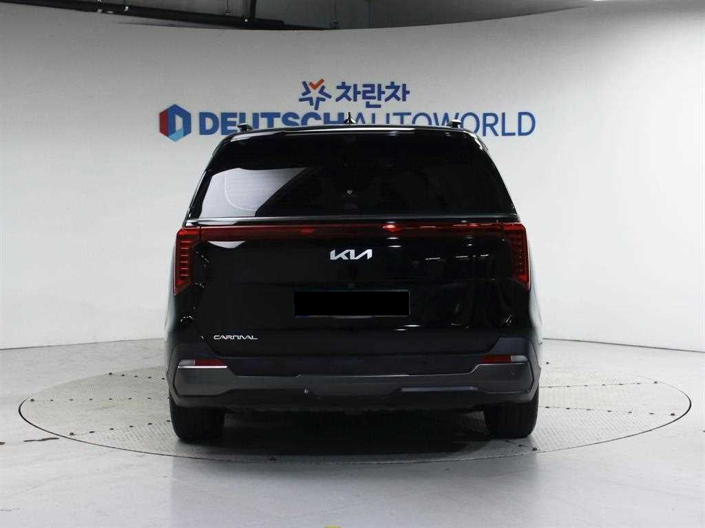 Kia Carnival — photo 04