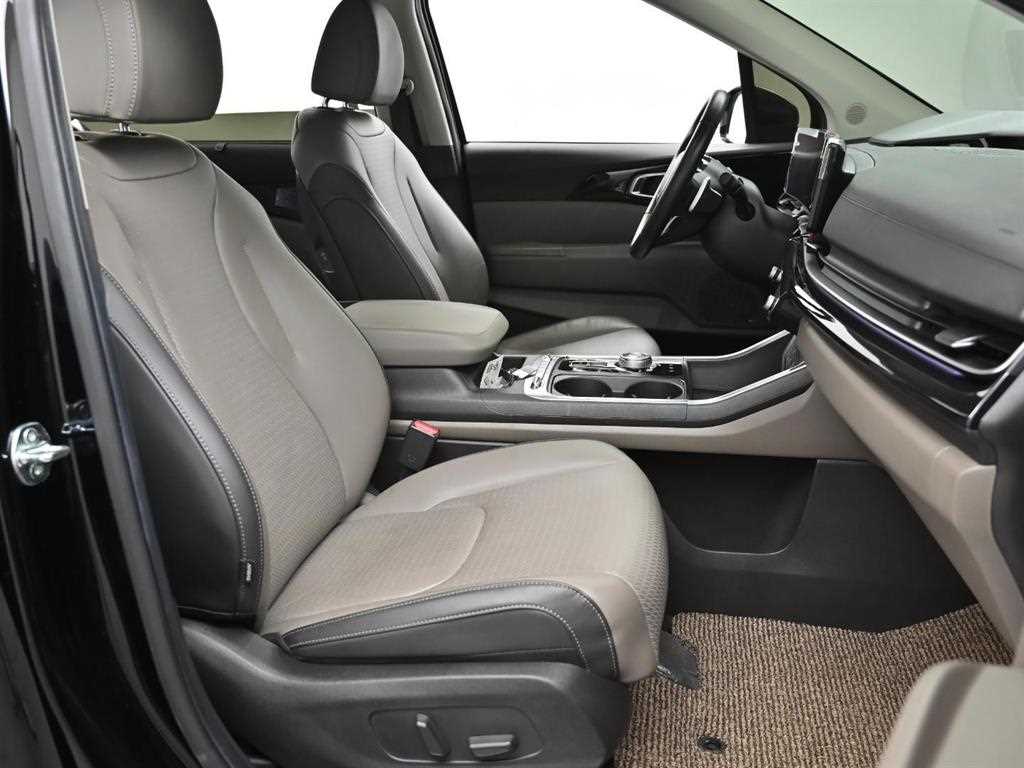 Kia Carnival — photo 10