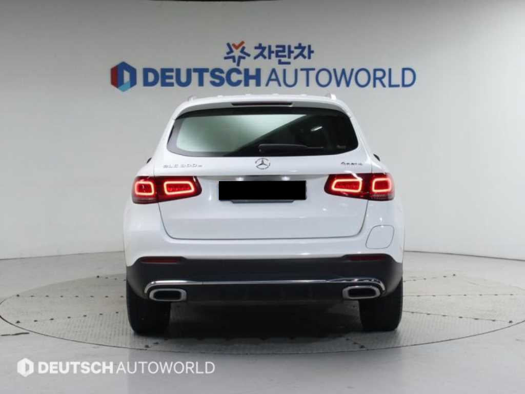 Mercedes-Benz GLC-Class — photo 04