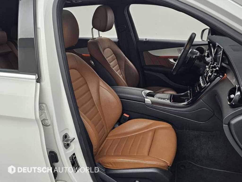 Mercedes-Benz GLC-Class — photo 10