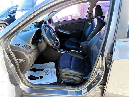 Hyundai Accent — photo 05