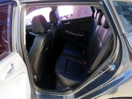 Hyundai Accent — photo 06