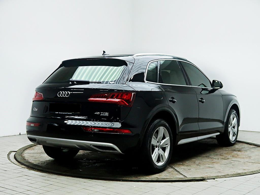 Audi Q5 — photo 04