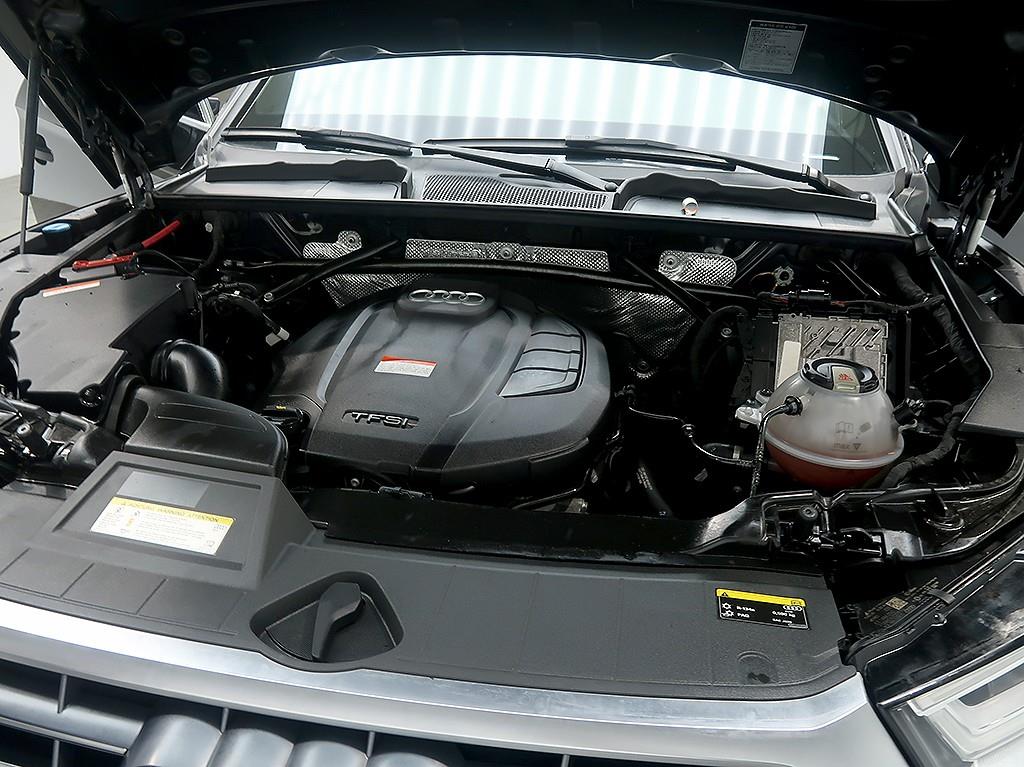 Audi Q5 — photo 07