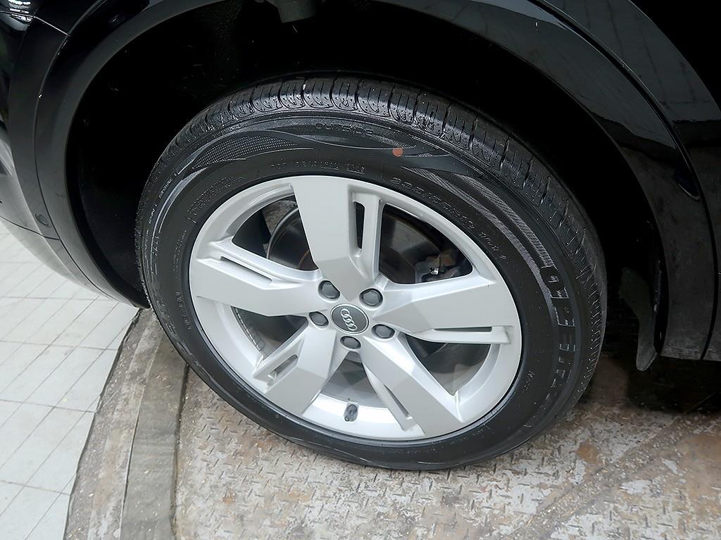 Audi Q5 — photo 08