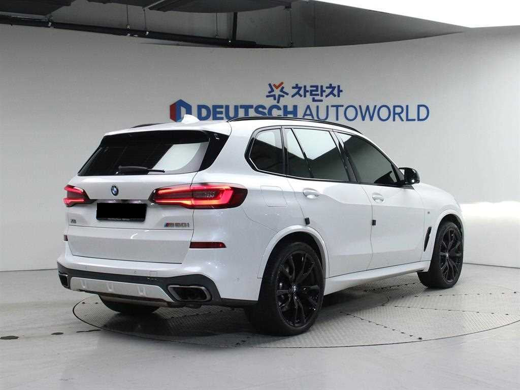 BMW X5 — photo 02