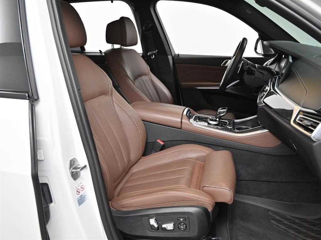BMW X5 — photo 09