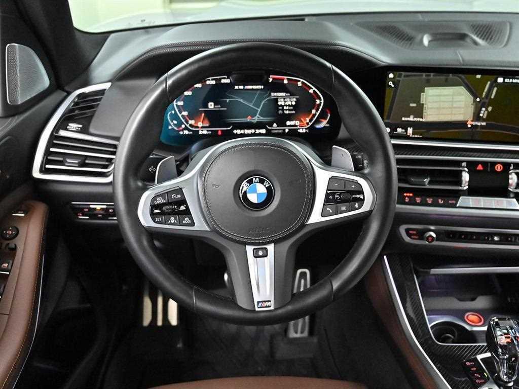 BMW X5 — photo 12