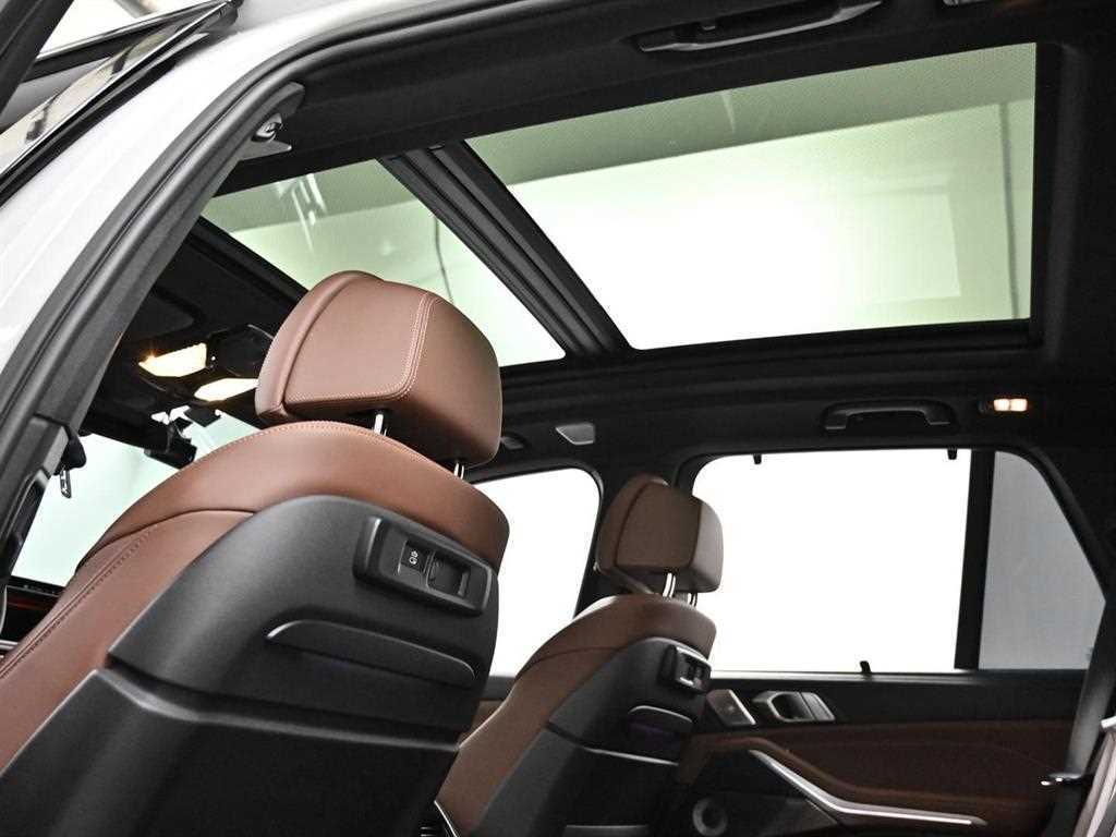 BMW X5 — photo 18