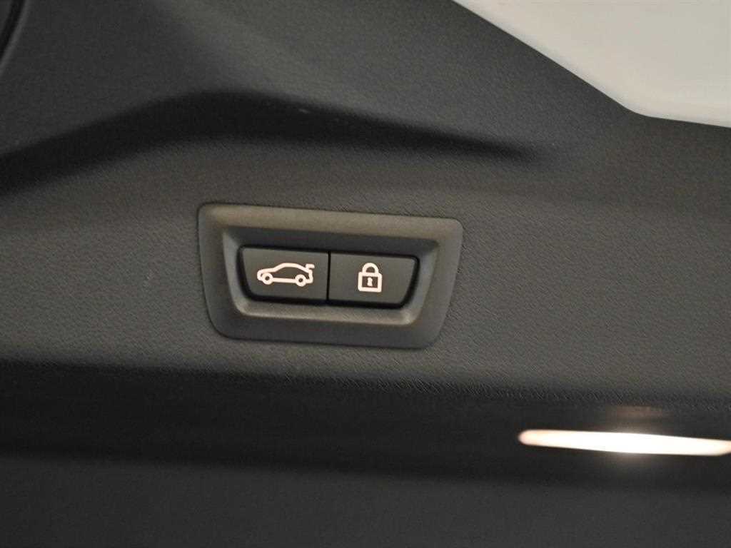 BMW X5 — photo 19