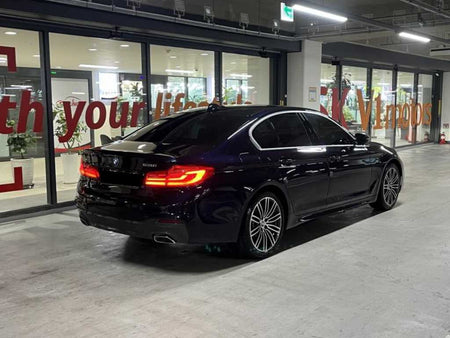 BMW 5-Series — photo 04