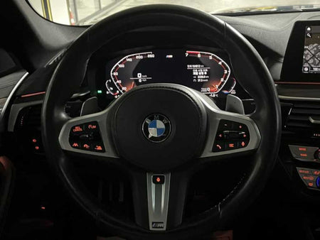 BMW 5-Series — photo 11