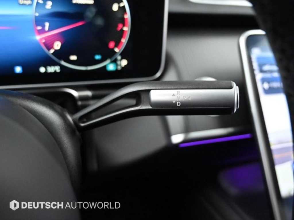 Mercedes-Benz S-Class — photo 09