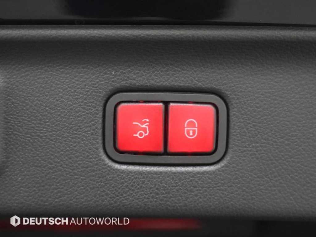 Mercedes-Benz S-Class — photo 20