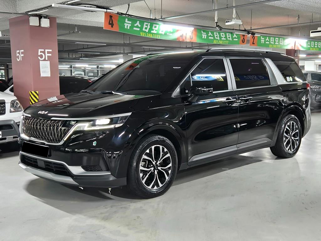 Kia Carnival — photo 01