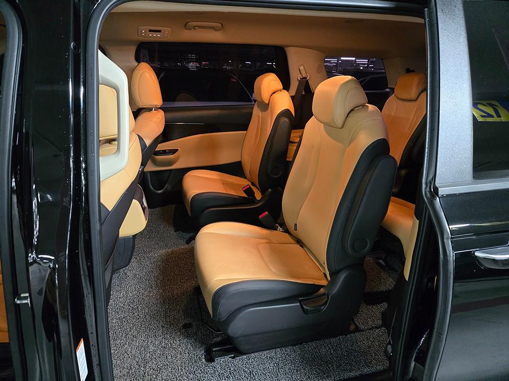 Kia Carnival — photo 06