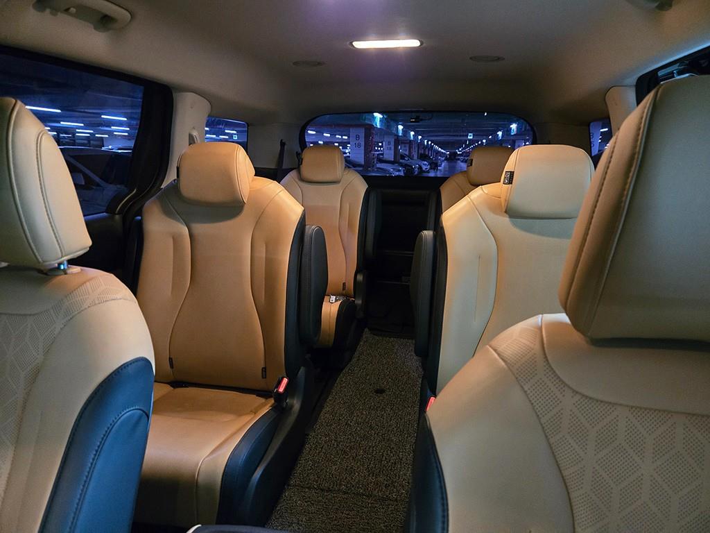 Kia Carnival — photo 07