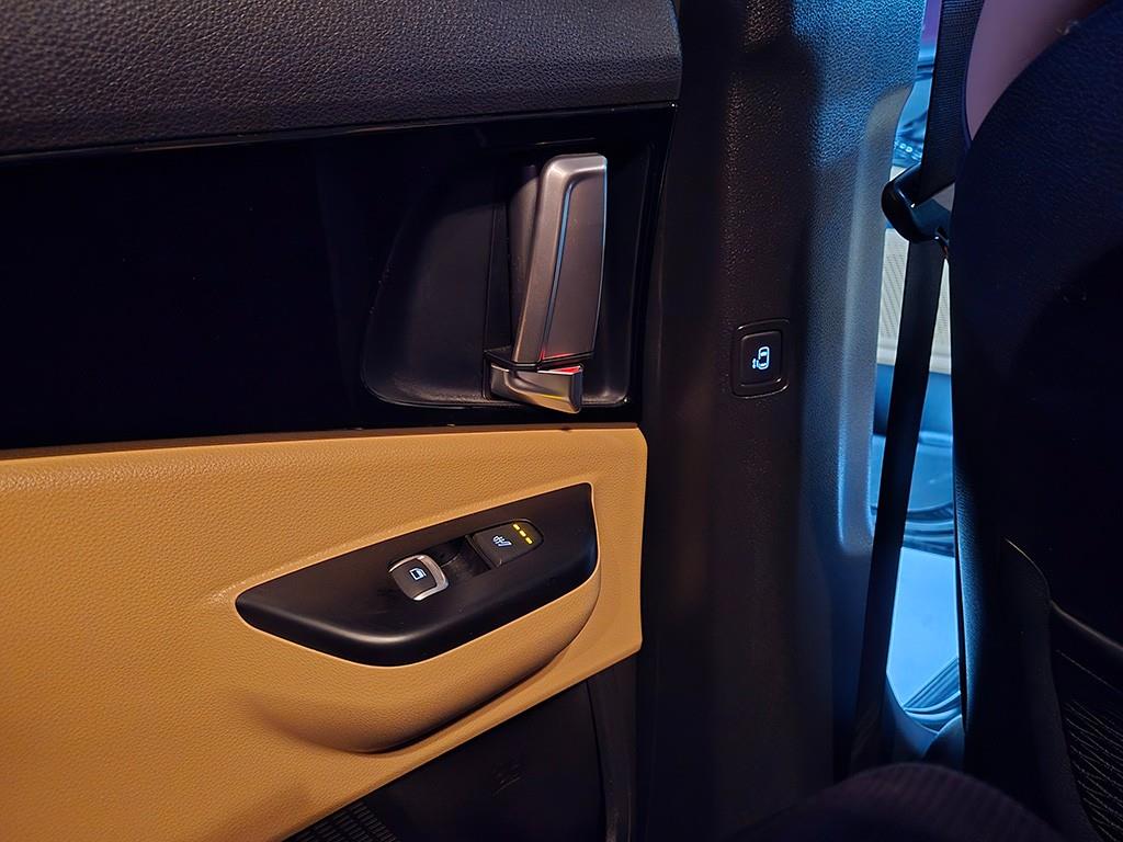 Kia Carnival — photo 14