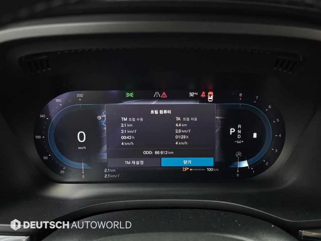 Volvo XC60 — photo 08