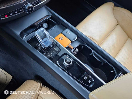 Volvo XC60 — photo 09