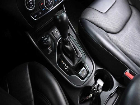 Jeep Cherokee — photo 08