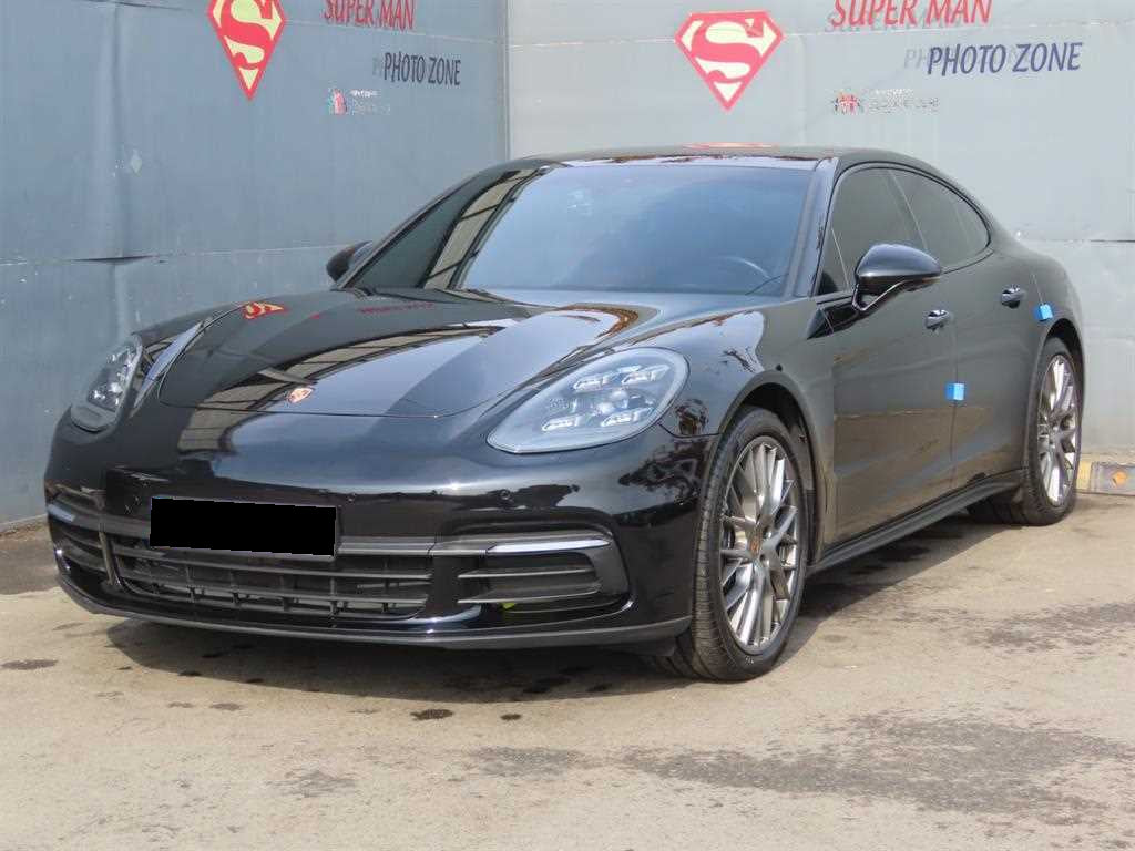 Porsche Panamera — photo 01