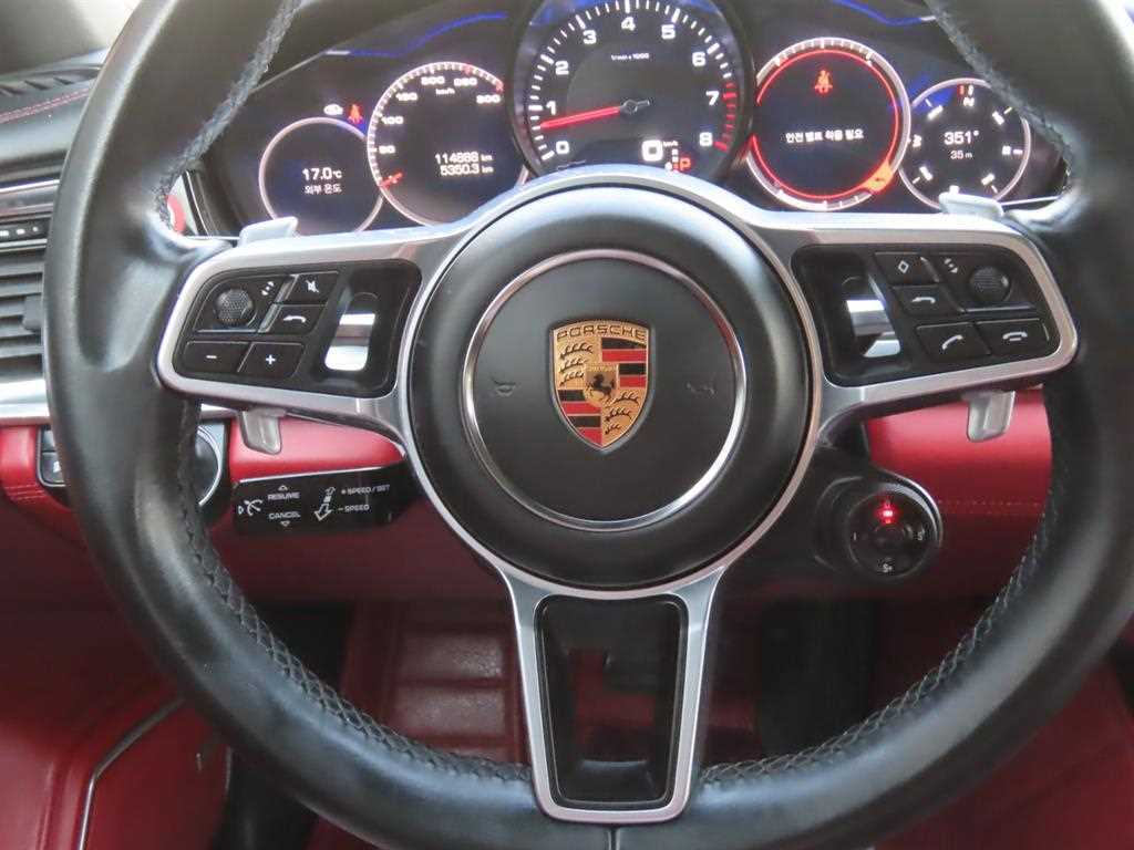 Porsche Panamera — photo 09