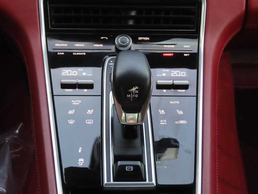 Porsche Panamera — photo 11