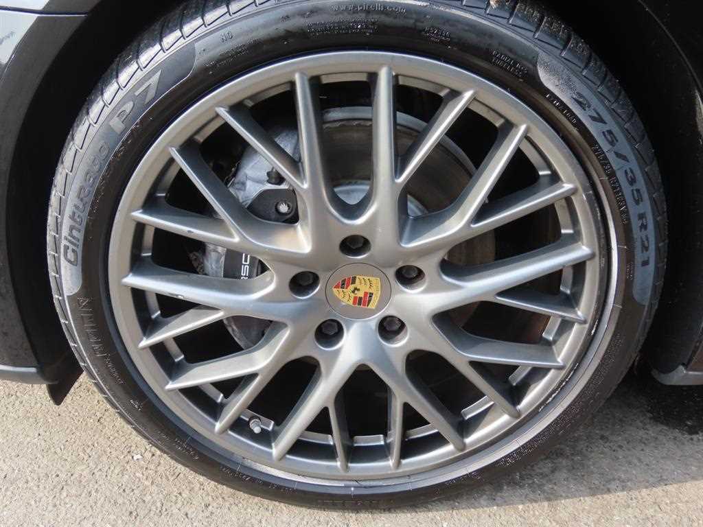Porsche Panamera — photo 19