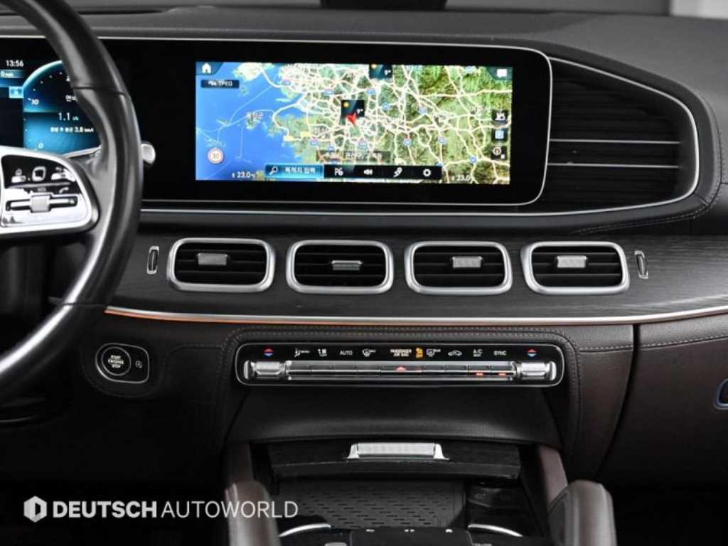 Mercedes-Benz GLE-Class — photo 14