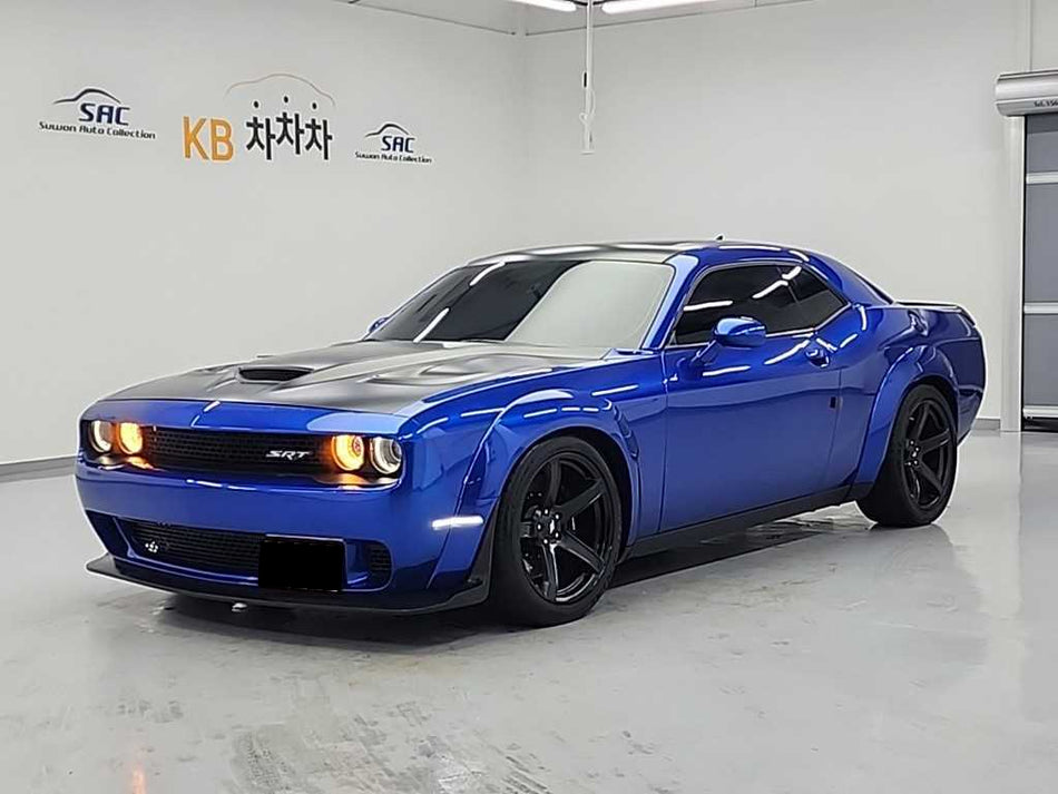 Dodge Challenger — photo 01