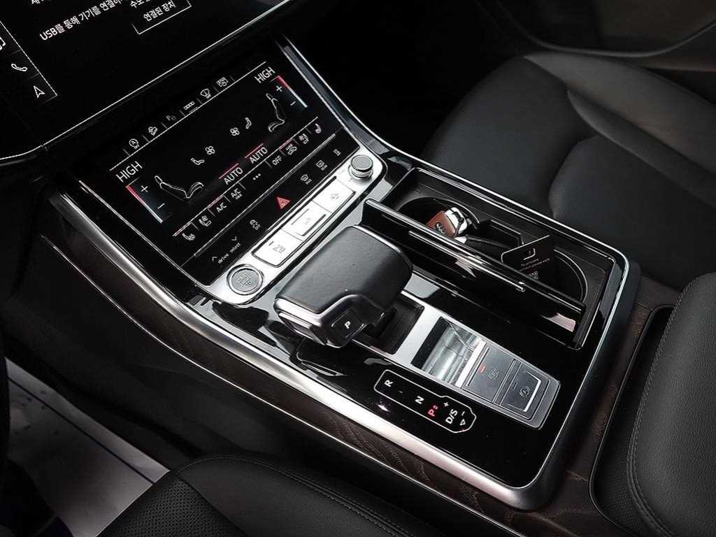 Audi Q7 — photo 13