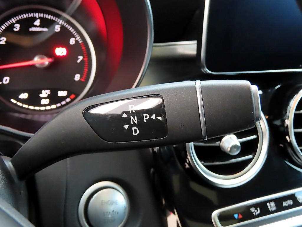 Mercedes-Benz GLC-Class — photo 11