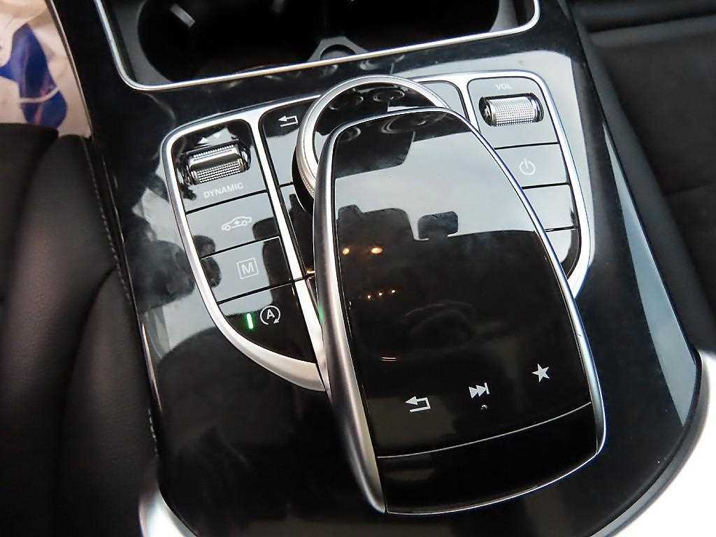 Mercedes-Benz GLC-Class — photo 12