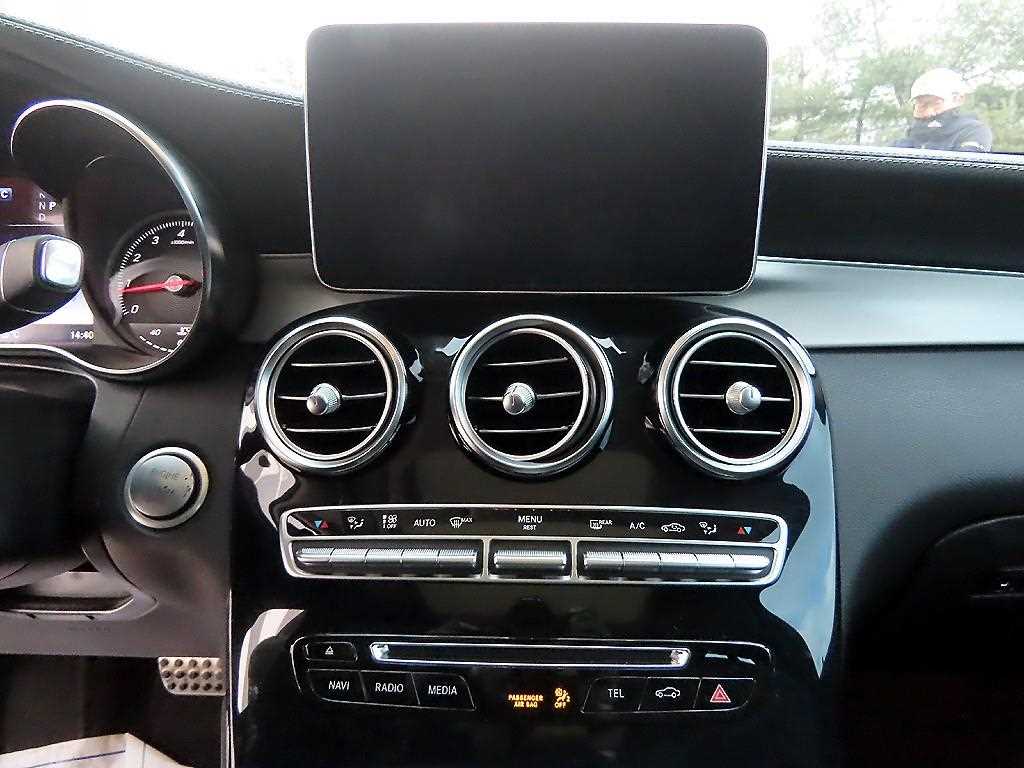 Mercedes-Benz GLC-Class — photo 13