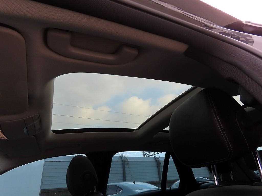 Mercedes-Benz GLC-Class — photo 15