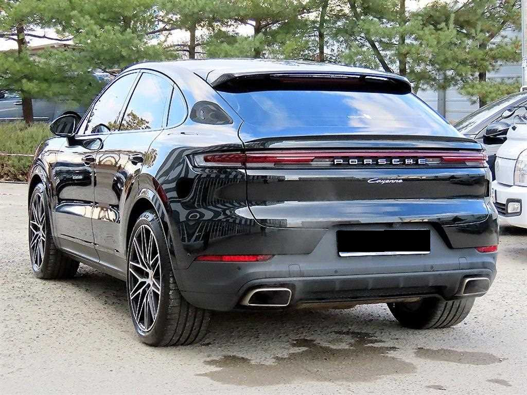 Porsche Cayenne — photo 03