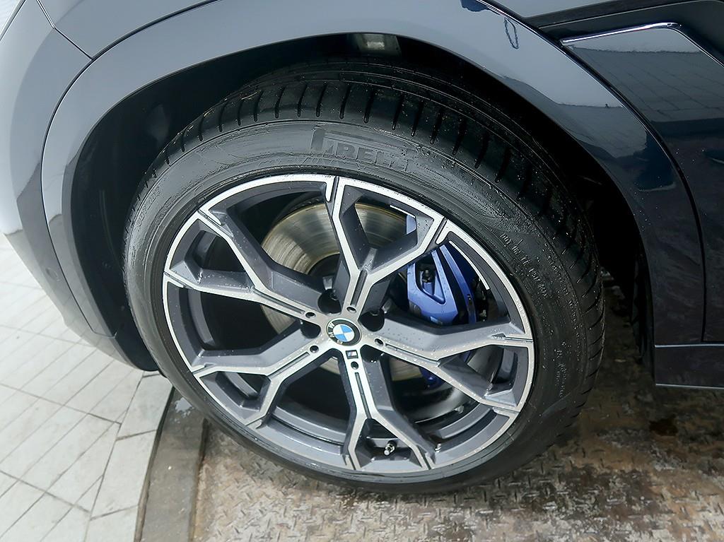 BMW X6 — photo 07