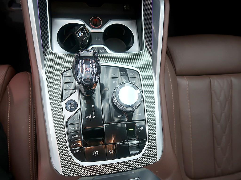 BMW X6 — photo 10