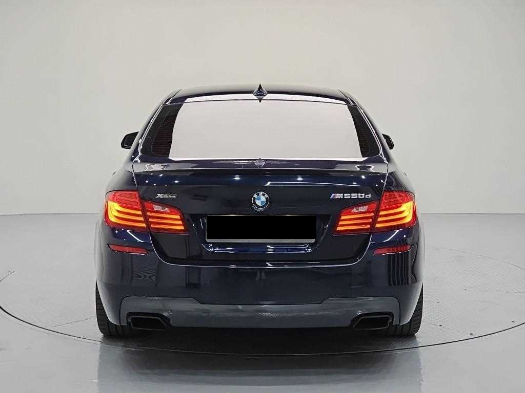 BMW 5-Series — photo 03