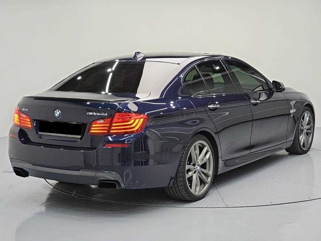 BMW 5-Series — photo 04