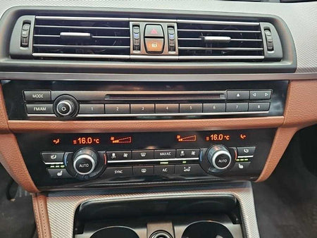 BMW 5-Series — photo 10
